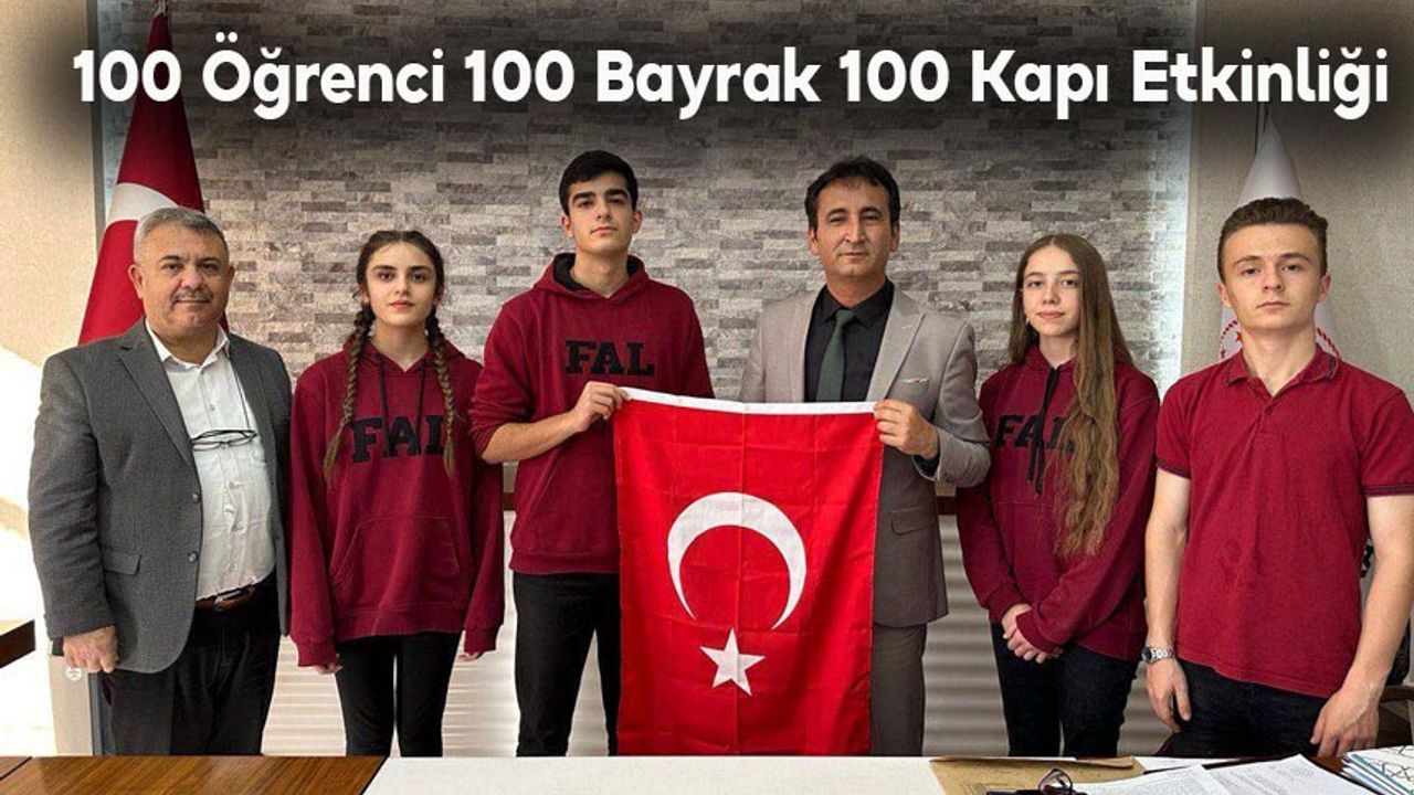 100 Öğrenci 100 Bayrak 100 Kapı Etkinliği