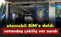 Otomobilin BİM'e daldığı kazada, vatandaş çekiliş var sandı