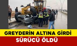 Elazığ’da Otomobil Greyderin Altına Girdi: Sürücü Hayatını Kaybetti