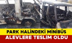 Eskişehir’de Park Halindeki Minibüs Alev Alev Yandı