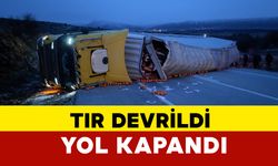 Konya'da tır devrildi, kara yolunu ulaşıma kapattı: 1 yaralı