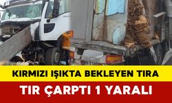 Kırmızı ışıkta bekleyen tıra tır çarptı: 1 yaralı