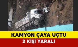 Manisa Salihli’de Kamyon Gördes Çayı’na Uçtu: 2 Yaralı