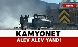 Kamyonet alev alev yandı