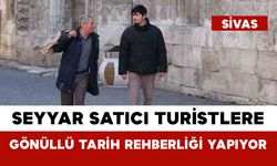 Seyyar Satıcı Turistlere Gönüllü Tarih Rehberliği Yapıyor