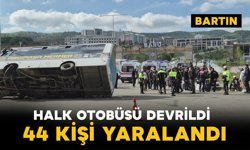 Bartın’da halk otobüsü otomobilin üzerine devrildi: 44 yaralı