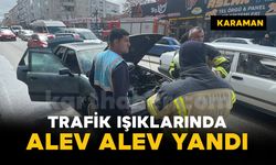 Otomobildeki yangını çevredeki esnaf söndürdü