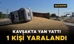 Arpa yüklü tır kavşakta yan yattı: 1 yaralı