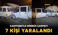 Kamyonet ile minibüs çarpıştı: 7 kişi yaralı