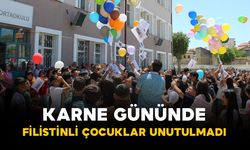 Karnelerini alan öğrenciler Filistinli çocuklar için gökyüzüne balon bıraktı
