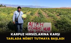 Karpuz Hırsızlarına Karşı Tarlada Nöbet Tutmaya Başladı
