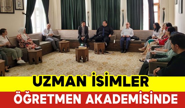 Uzman İsimler Öğretmen Akademisinde