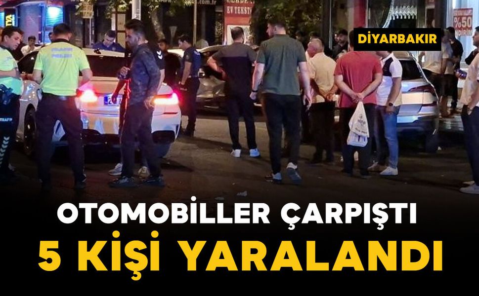 Otomobiller çarpıştı: 5 yaralı