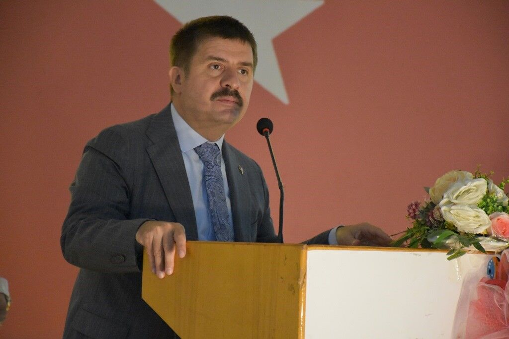 insan-insanin-golgesinde-egitimle-yetisir (6)
