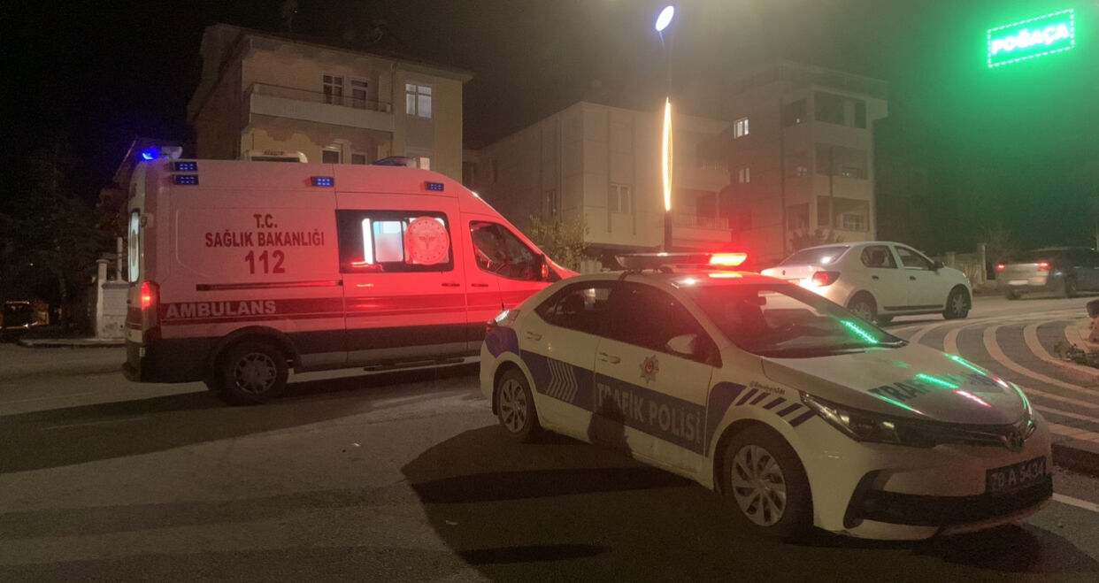 Karamanda motosiklet ile otomobil çarpıştı bir yaralı1