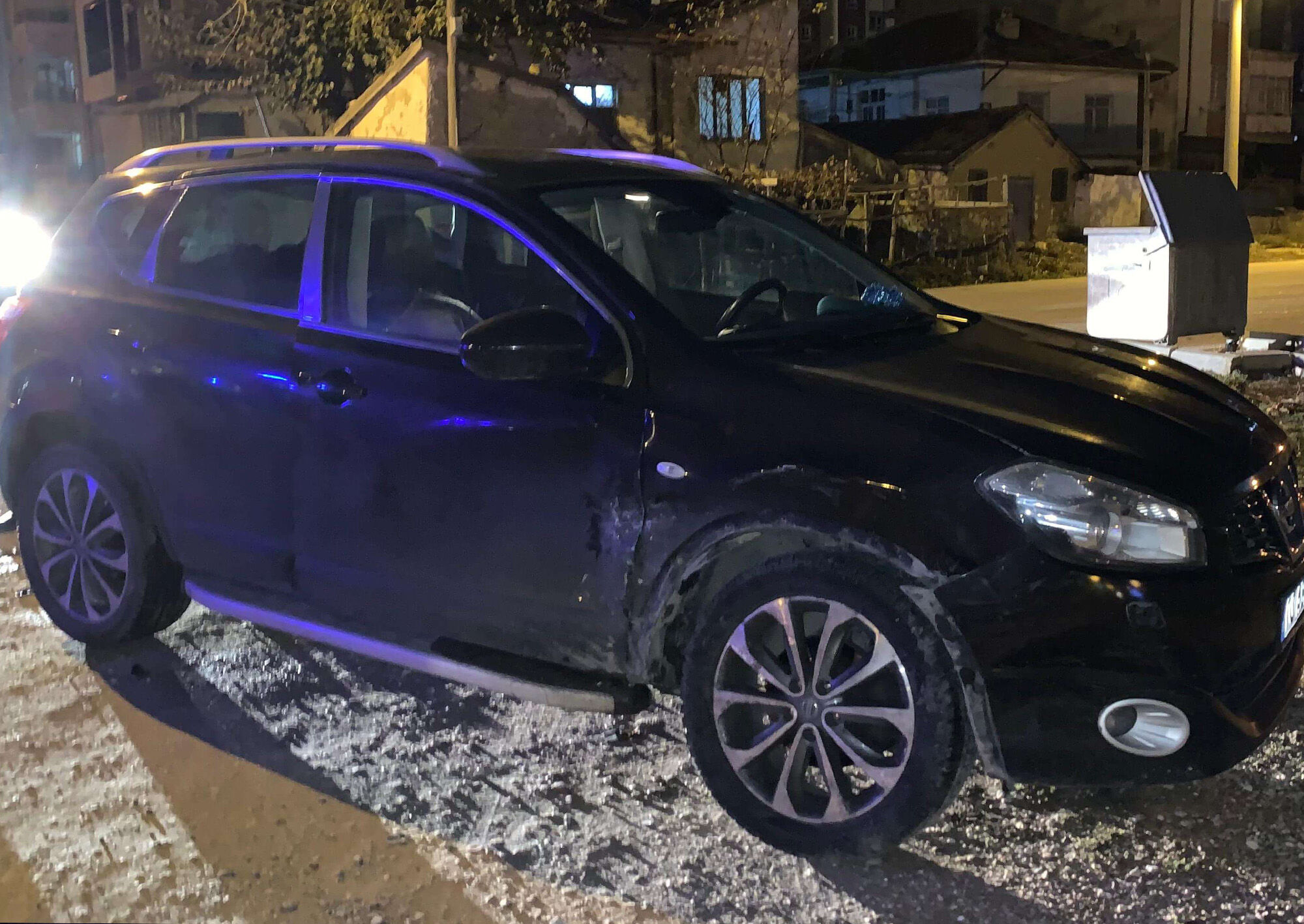 Kalenin Arkasinda Carpistilar3