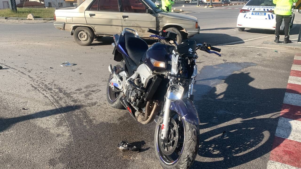 Karamanda Yilin Son Gununde Otomobil Ile Motosiklet Carpisti4