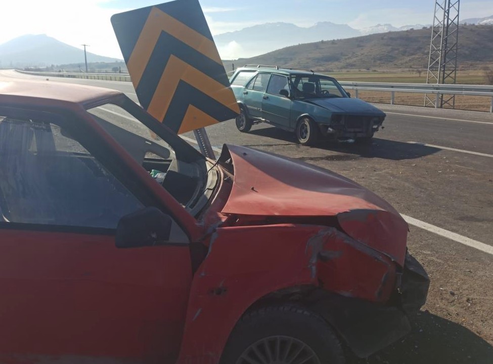 Konya Seydisehirde Trafik Kazasi 4 Yarali1