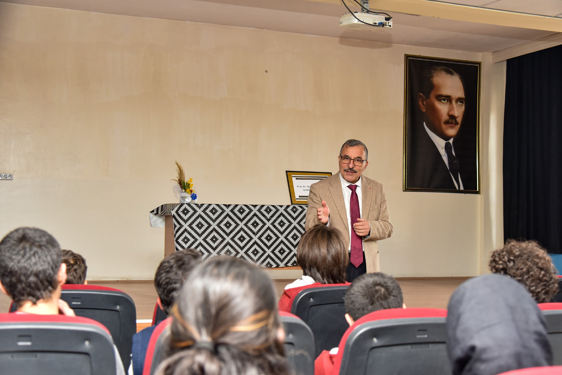 Rektor Gavgali Sabiha Gokcen Ortaokulunu Ziyaret Etti (4)