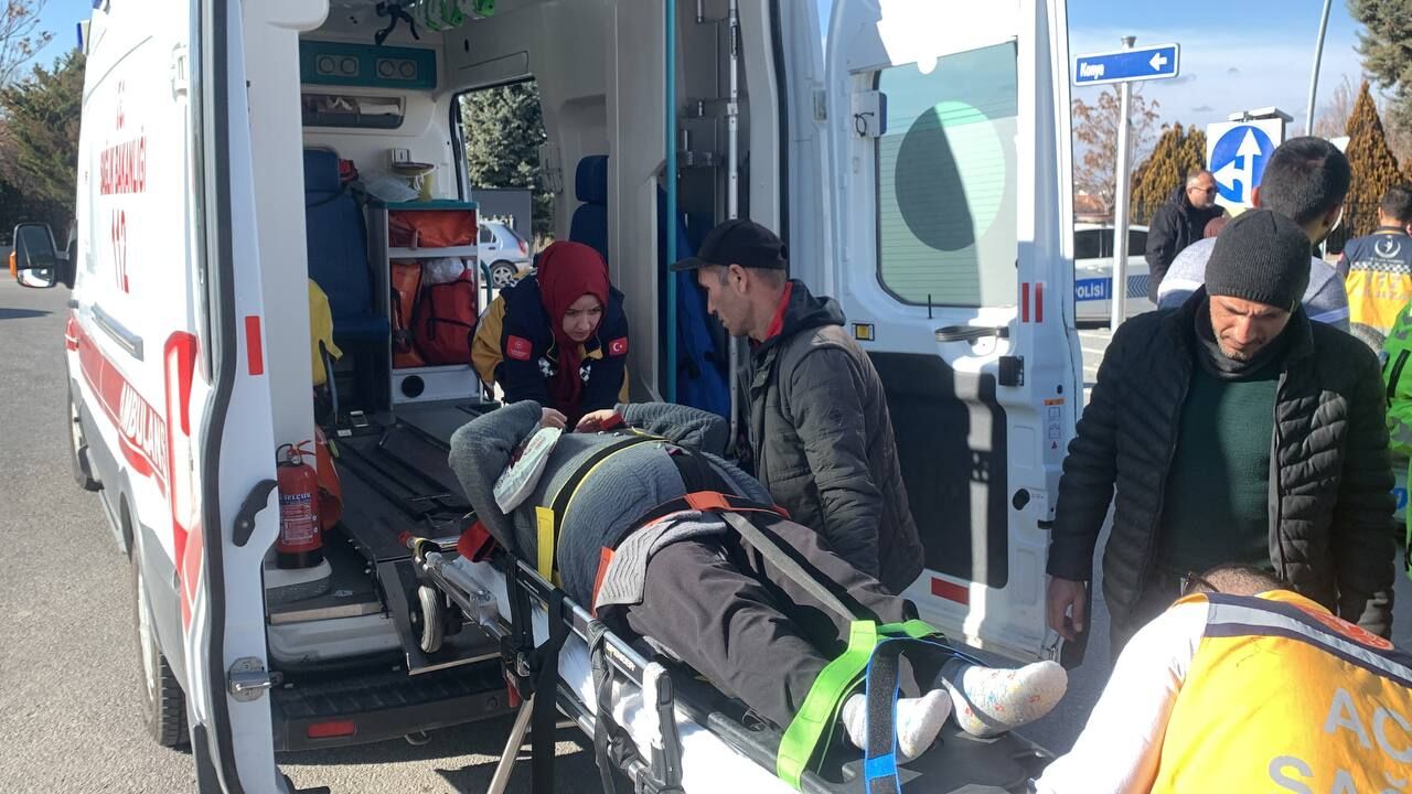 Karamanda 3 Tekerlekli Motosiklet Devrildi 2 Yarali6