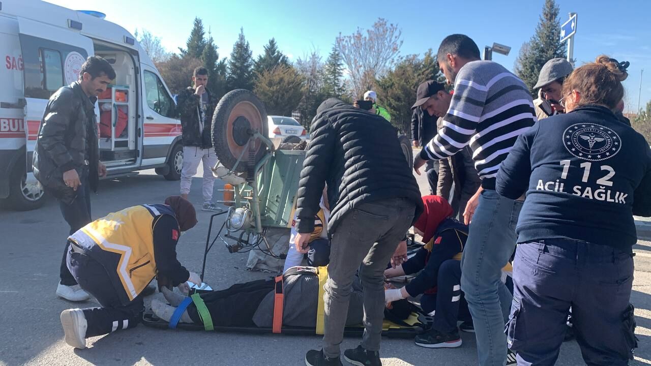 Karamanda 3 Tekerlekli Motosiklet Devrildi 2 Yarali9