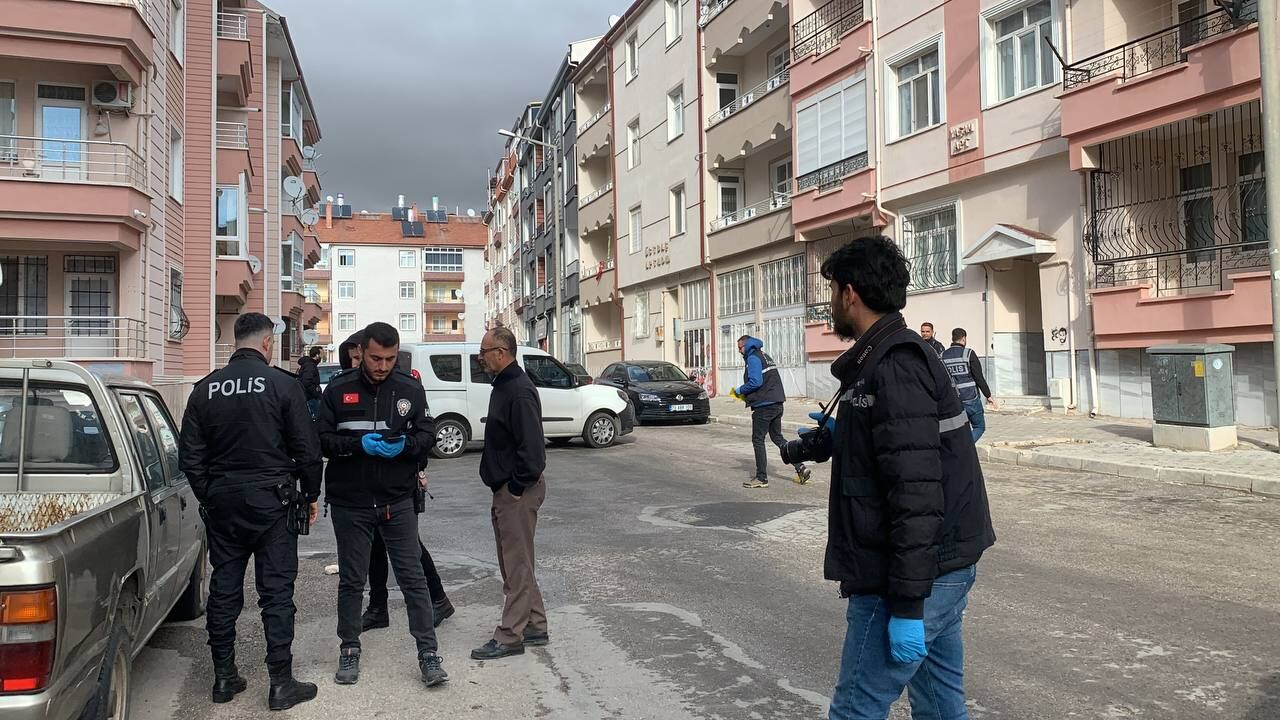 Karamanda Kursunlarin Hedefi Oldu1