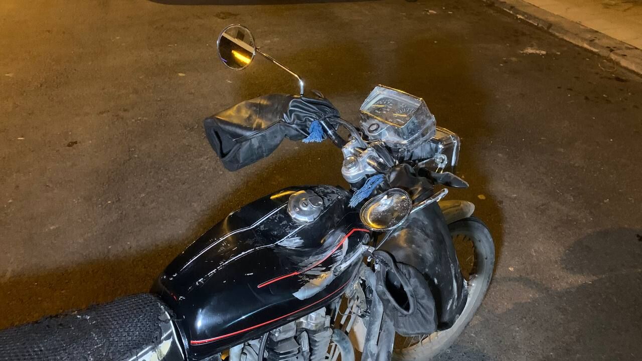 Karaman'da Moto Kurye Yayaya Çarptıktan Sonra Metrelerce Sürüklendi2