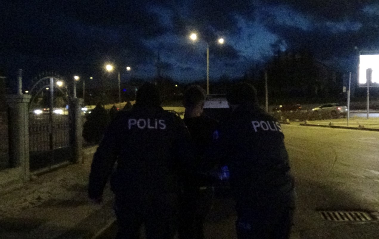 Karaman'da Valilik Kavşağı'nda Kaza Sonrası Ekiplere Zorluk Çıkarttı4