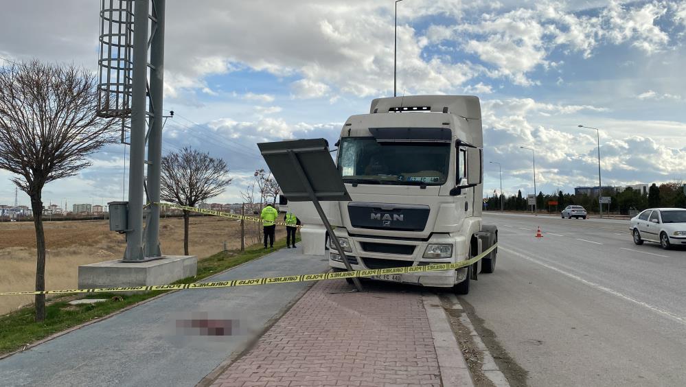 Konyada Feci Kazadan Aci Haber Geldi Tir Surucusu Hayatini Kaybetti1