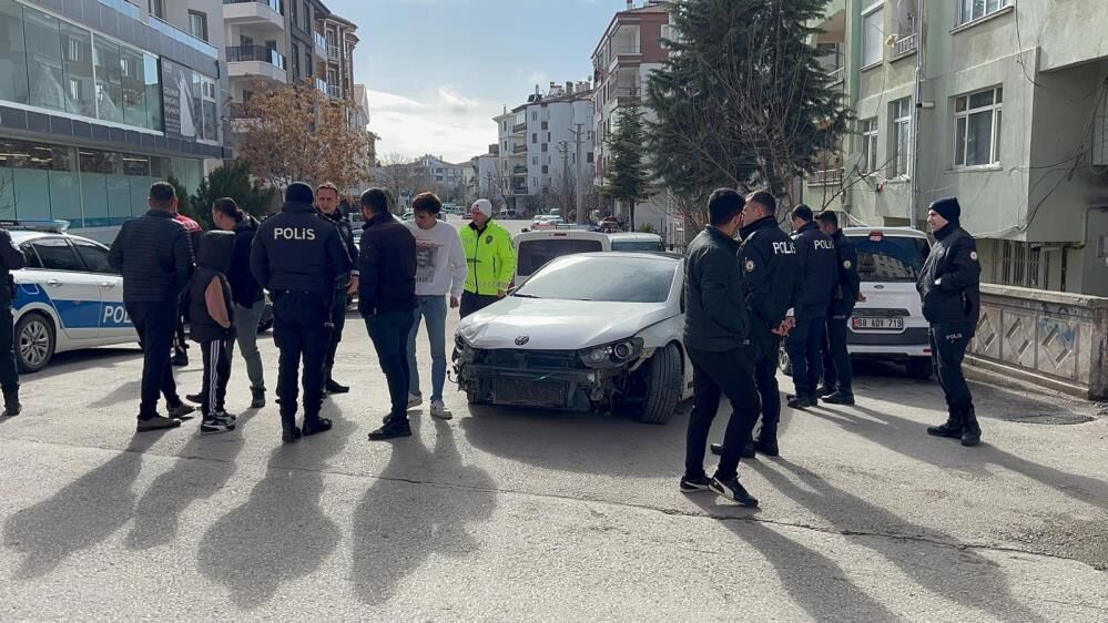 Polisten Kacarken Kaza Yapti Sonra Bakin Ne Dedi2