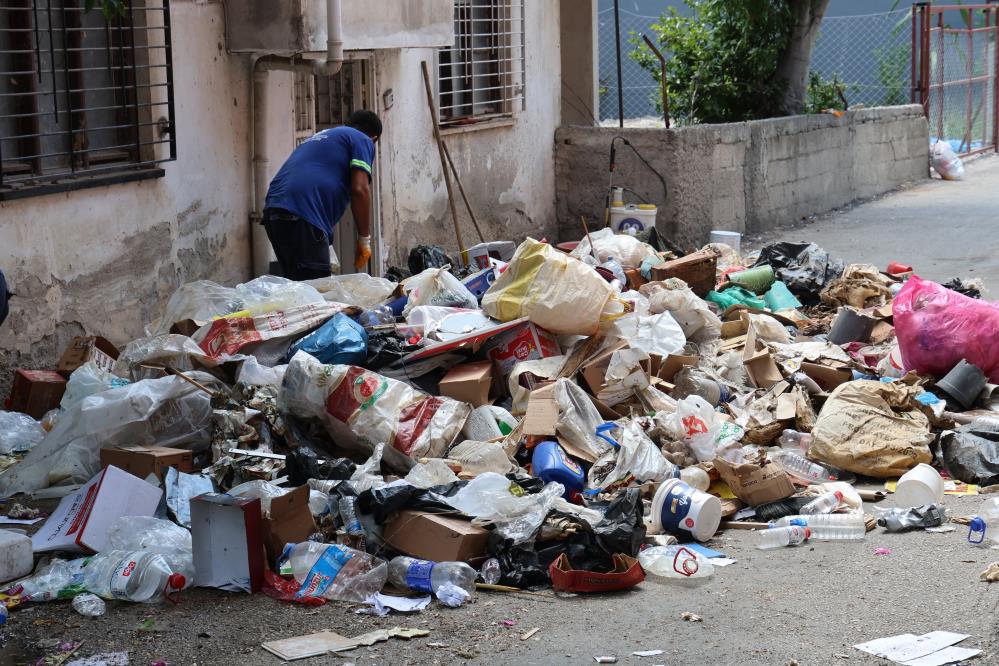 Cop Evi Temizlerken Fenalasip Hastanelik Oldu1