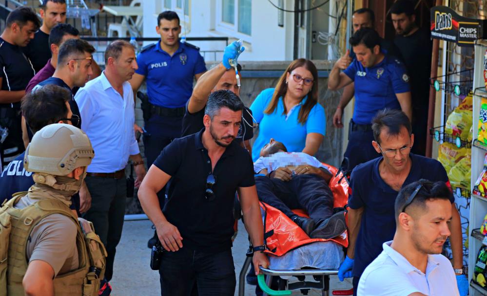 Saplantili Asik Polislere Zorluk Cikartti Kendine Zarar Verdi5