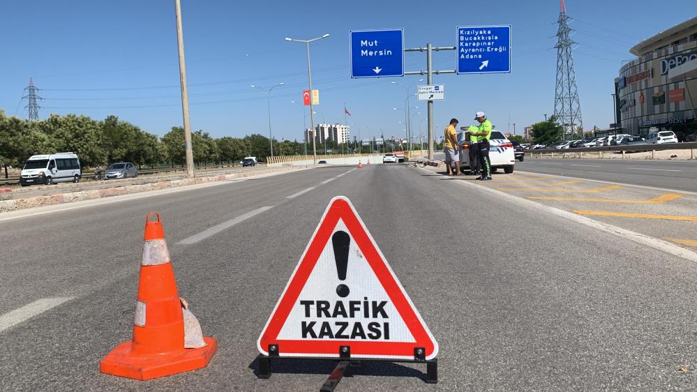 Trafik Levhasina Carpti 50 Metre Savruldu5