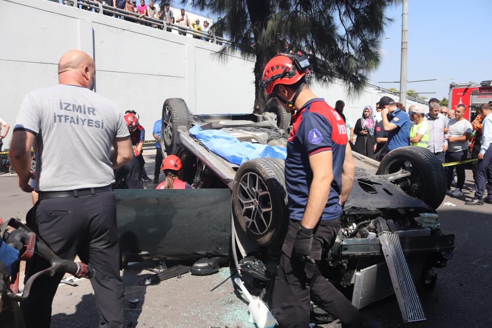 Hasta Ziyaretine Giderken Kavsaktan Asagi Uctular 3 Olu 2 Yarali2