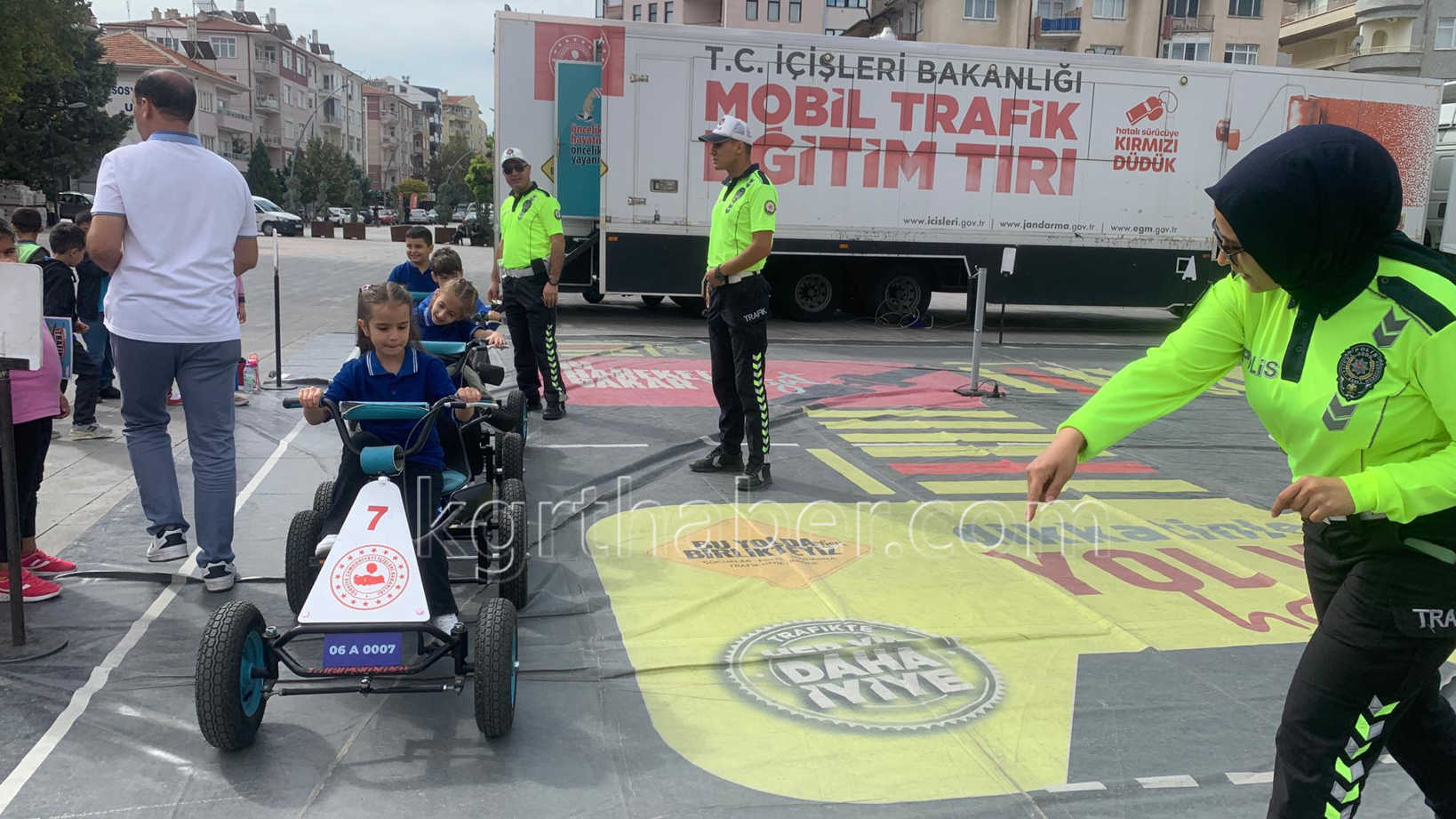 Mobil Trafik Egitim Tiri Karamana Geldi12