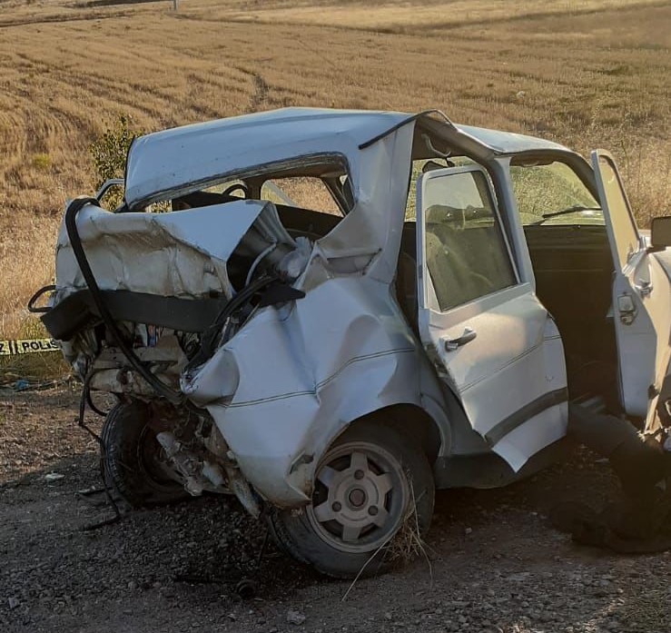 Trafik Kazasinda Olay Yerinde Oldu1