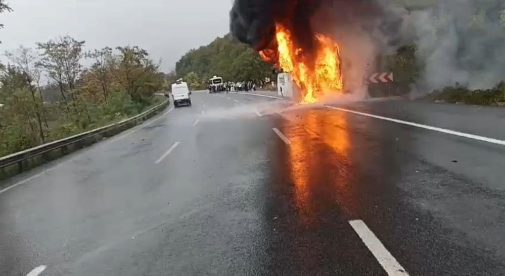 Yolcu Otobusu Alev Alev Boyle Yandi2