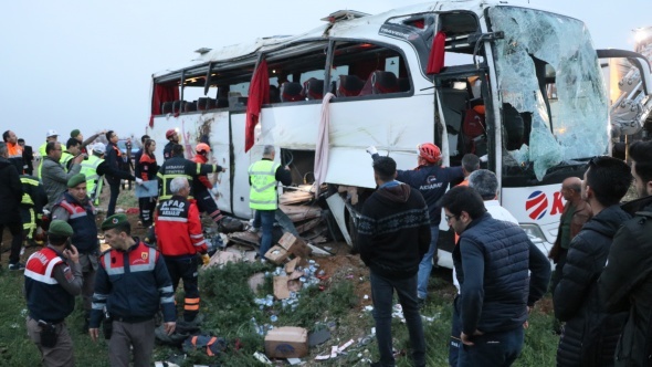 Aksaray Ankara Karayolunda Feci Kaza Otobus Sarampole Devrildi 6 Olu2