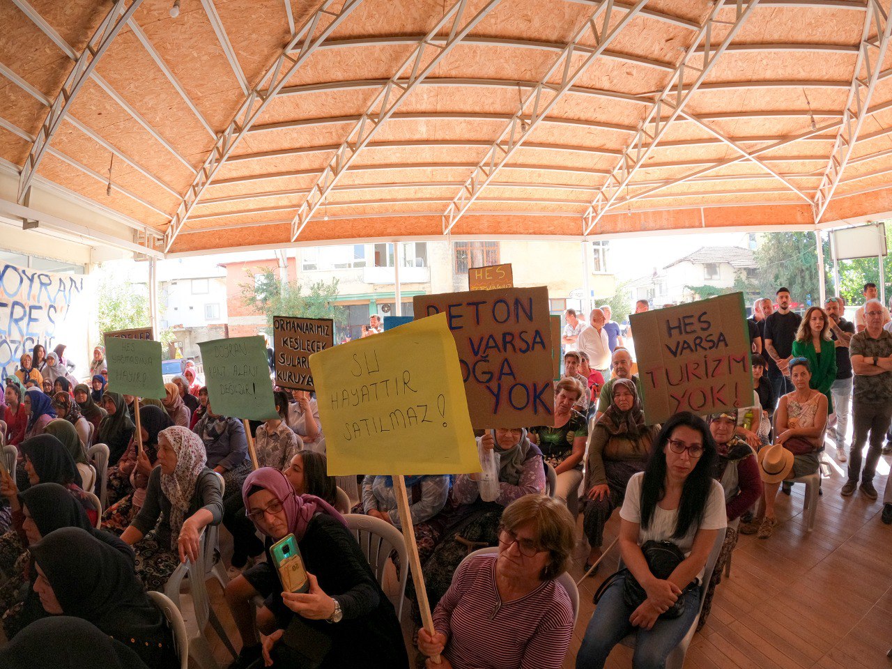 Halki Bilgilendirme Toplantisi Halkin Bilgilendirme Toplantisina Donustu1