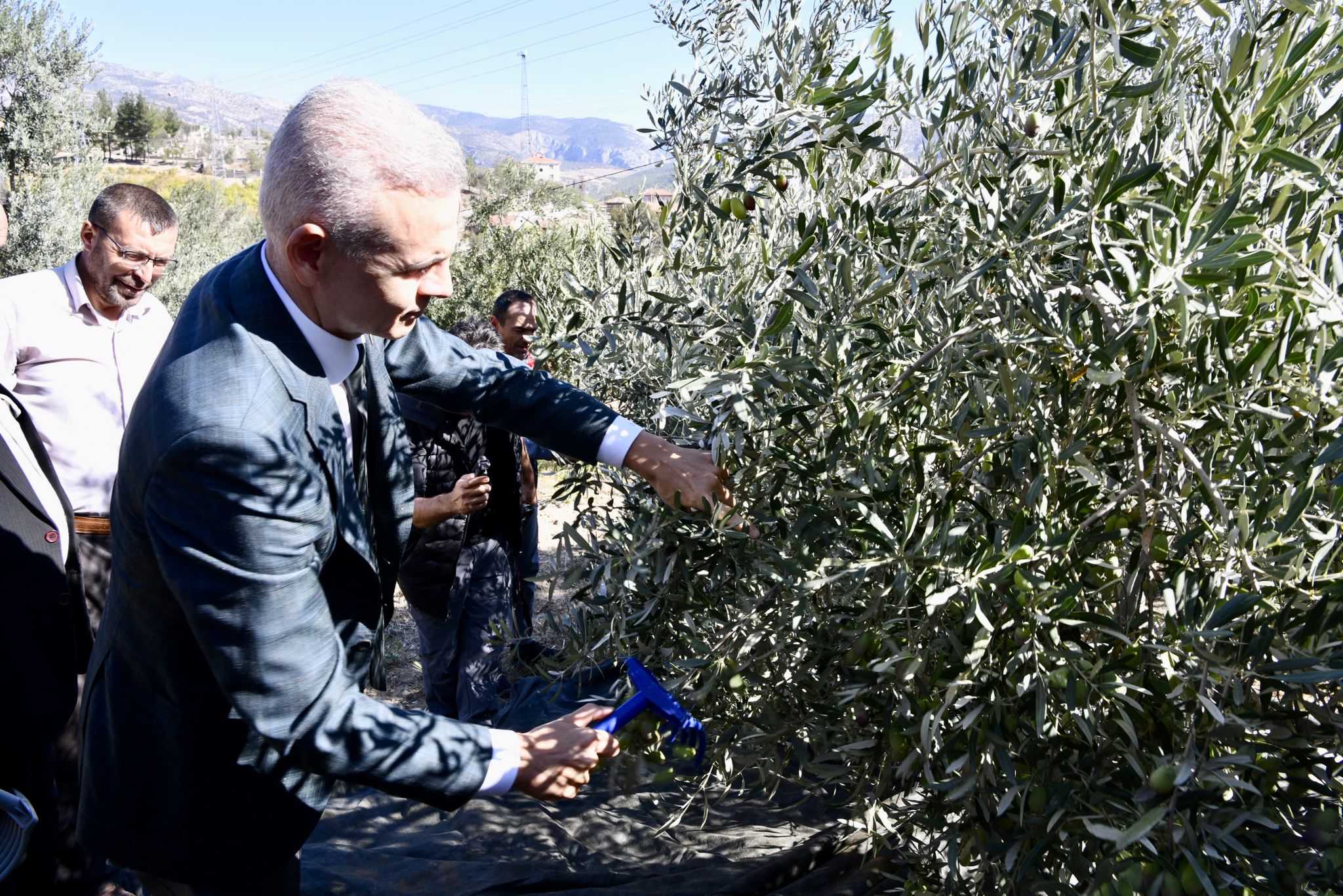 Karaman Valisi Cicekliden Koylere Cikarma4