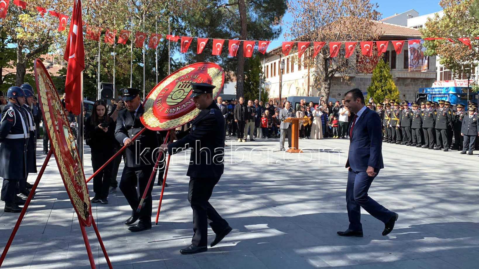 Karamanda 29 Ekim Kutlamalari Celenk Sunma Ile Basladi9