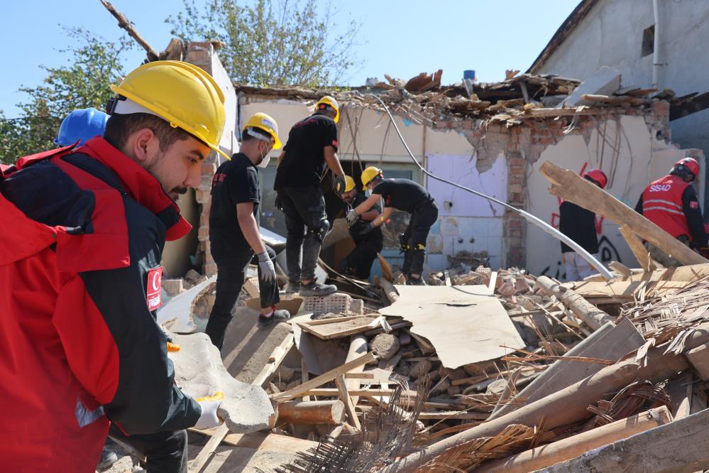 Konyada Gerceklesti Gercegi Aratmayan 55 Buyuklugunde Deprem Tatbikati3