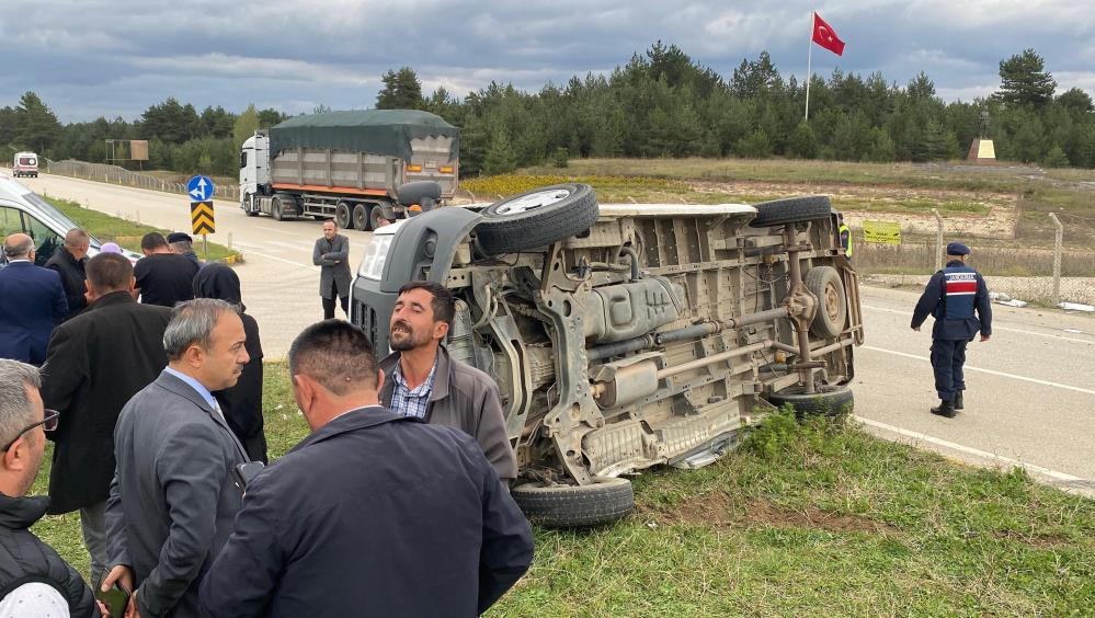 Ogrenci Servisi Tirla Carpisti Cok Sayida Yarali Var2