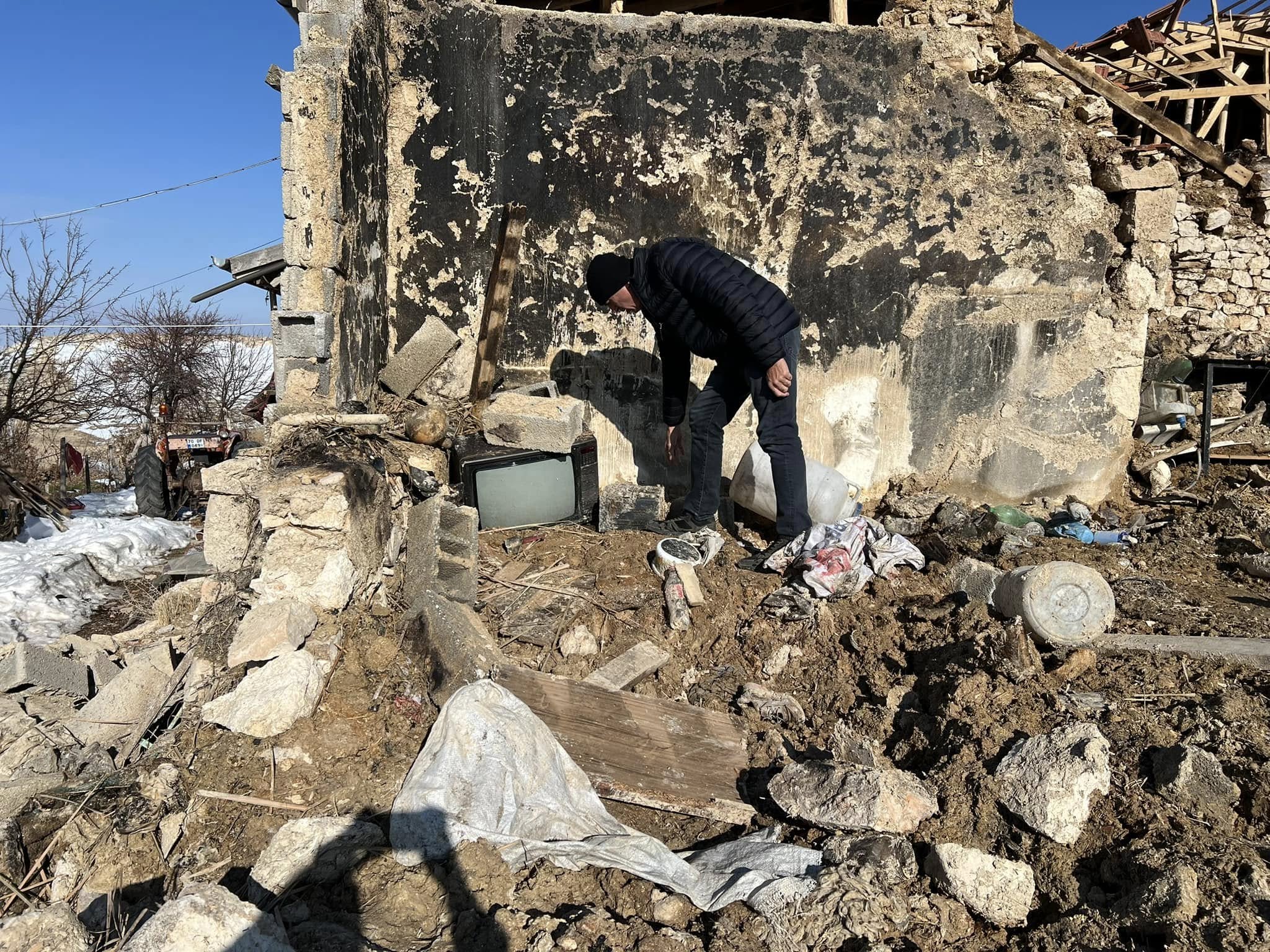 Baskan Bayramdan Yardim Cagrisi Ates Dustugu Yeri Yakar3