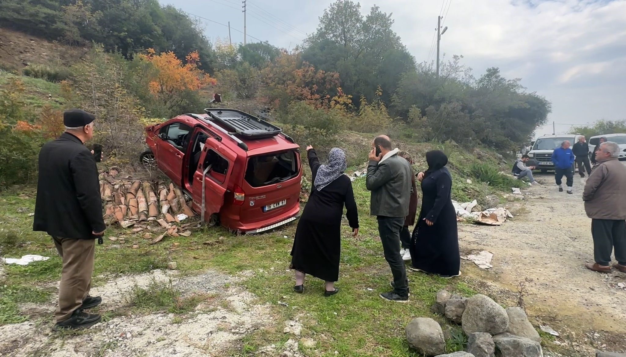 Dedesinin Aracini Kaciran 14 Yasindaki Cocuk Sarampole Ctu (1)