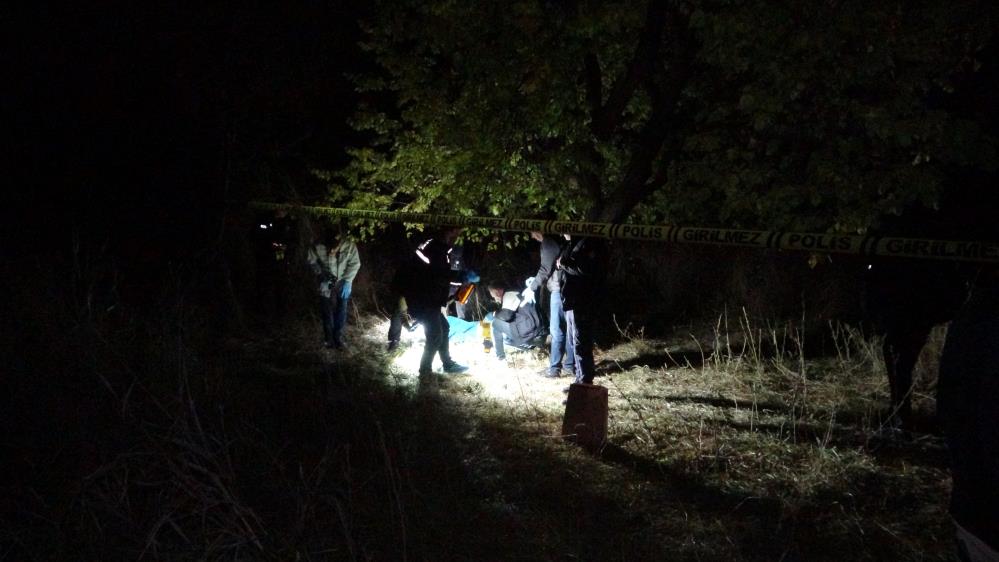 Hukuk Ogrencisi Kayisi Bahcesinde Olu Bulundu1