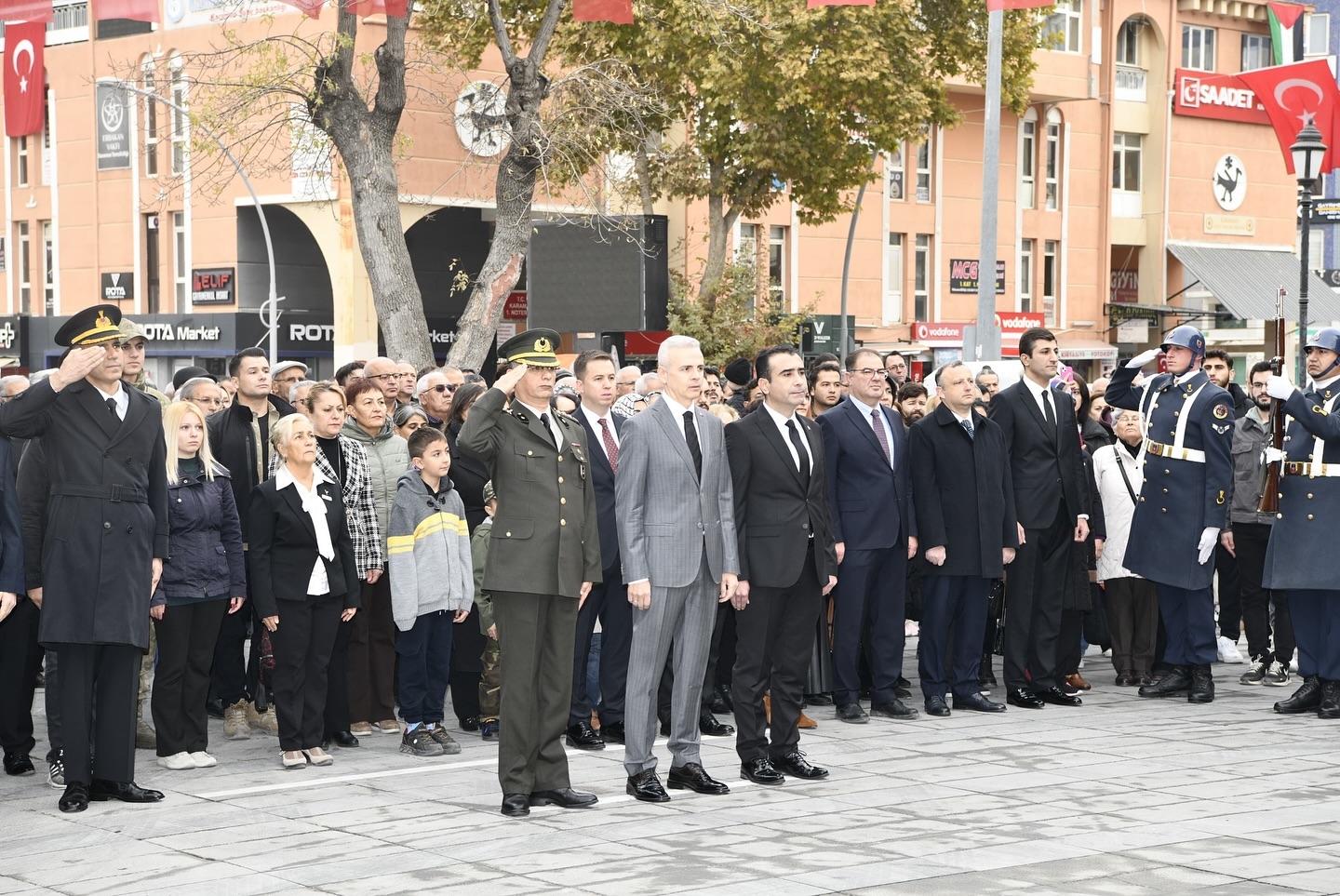 Karamanda 10 Kasim Ataturku Anma Ve Celenk Koyma Toreni2