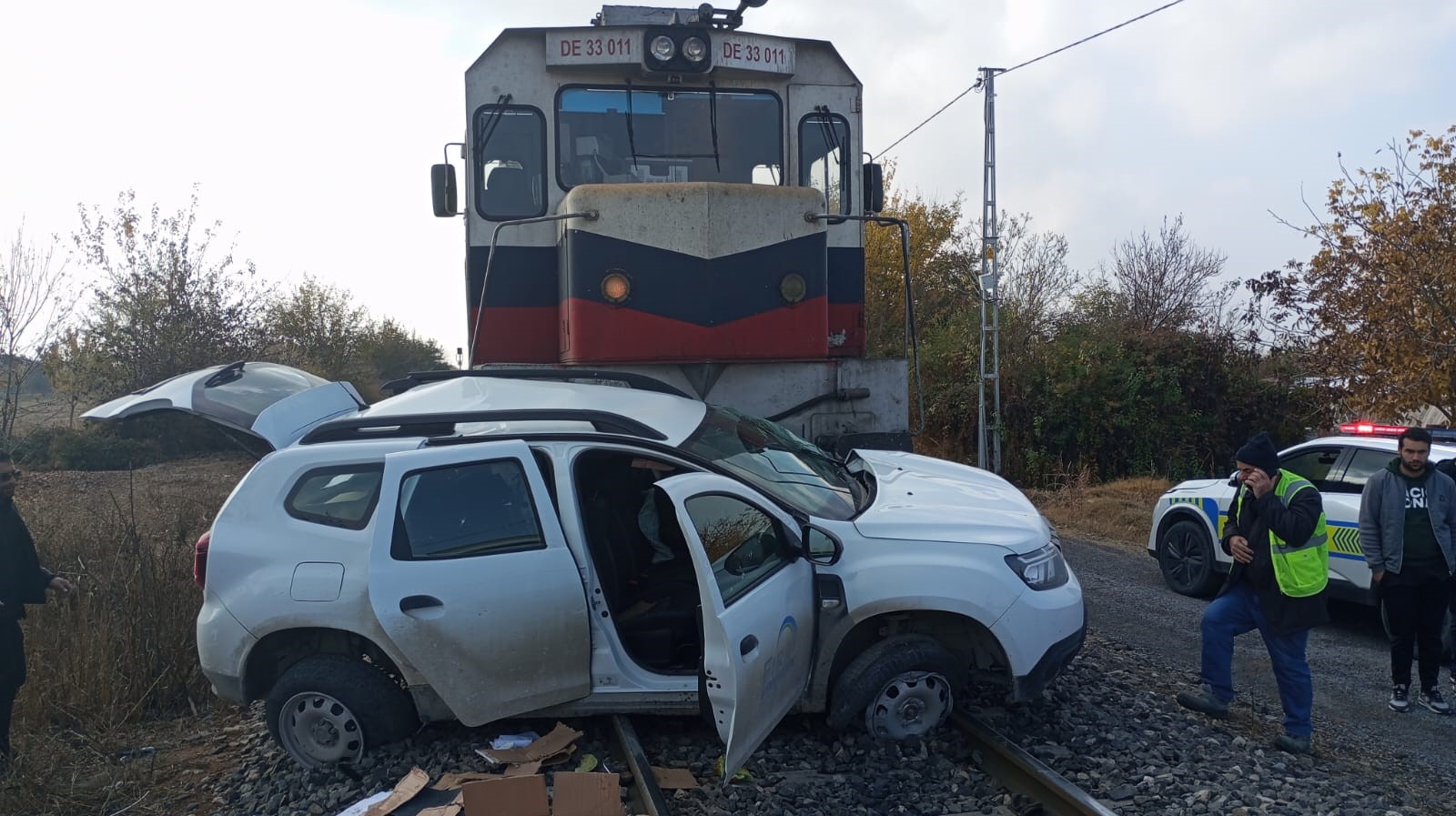 Malatyada Tren Ile Arac Carpisti 2 Yarali (2)