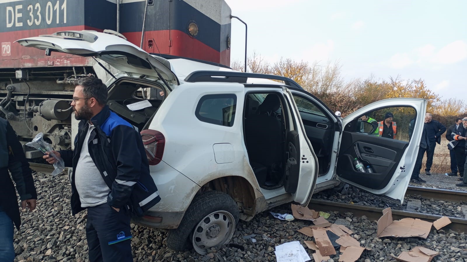 Malatyada Tren Ile Arac Carpisti 2 Yarali (4)