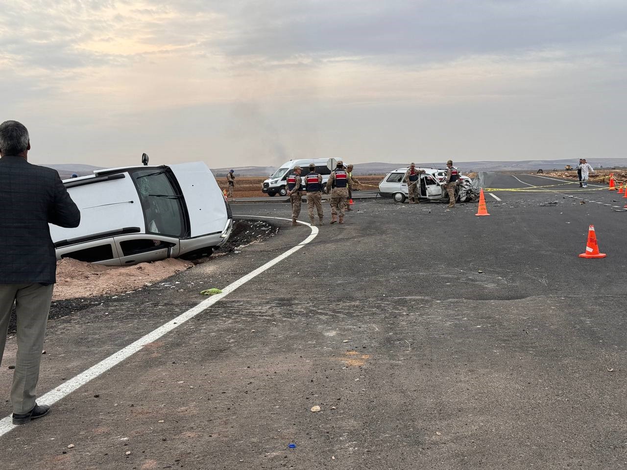 Sanliurfada Trafik Kazasi 1 Kisi Hayatini Kaybetti 3 Yarali (2)